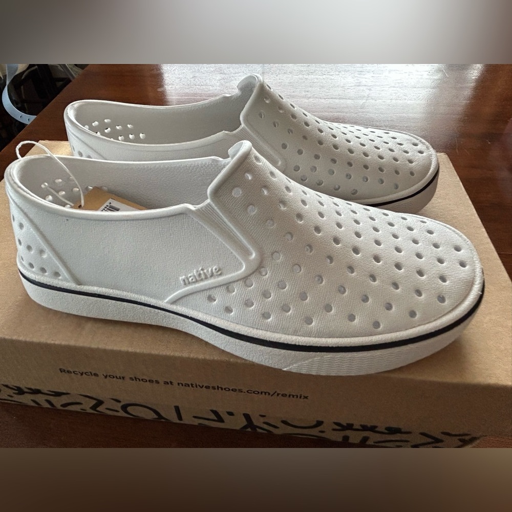 Kids Native Shoes sz J2